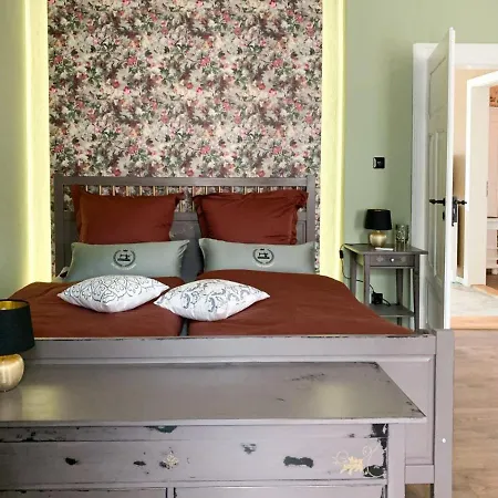 Zur Alten Schneiderei Apartment *